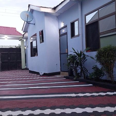 בגמויו California Lodge מראה חיצוני תמונה