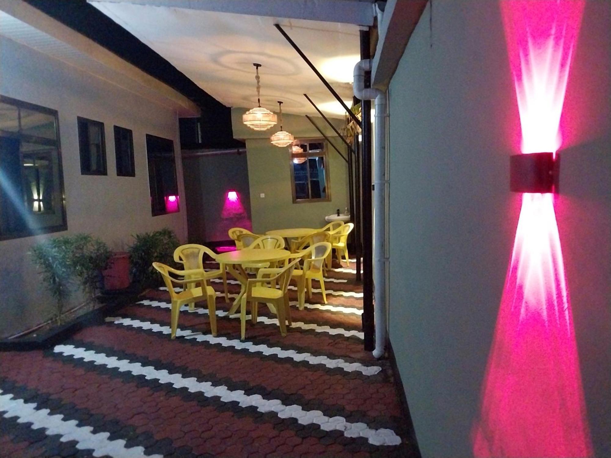 בגמויו California Lodge מראה חיצוני תמונה